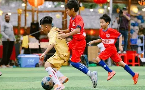 Khát vọng vươn tới chuyên nghiệp: Lộ trình đào tạo chuẩn V-League tại Amaobi Academy
